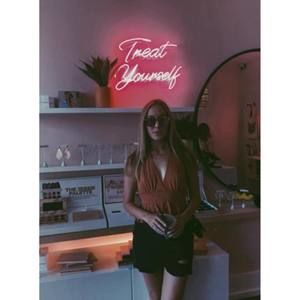 Meet your Posher, Kay